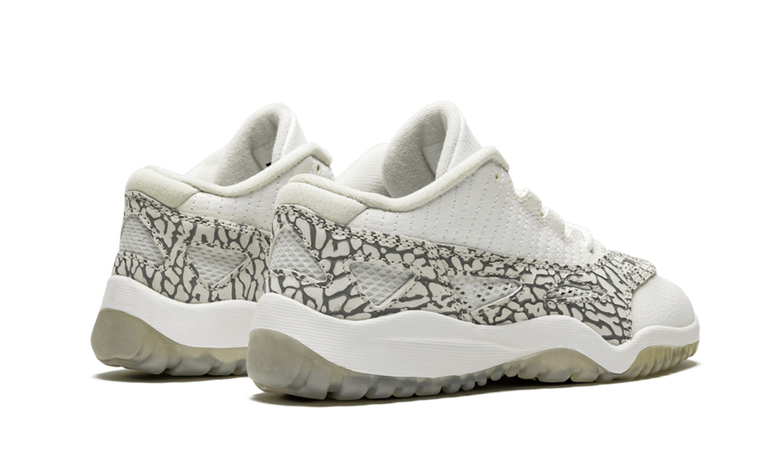 Jordan 11 Retro Low PS "White" 768875 102