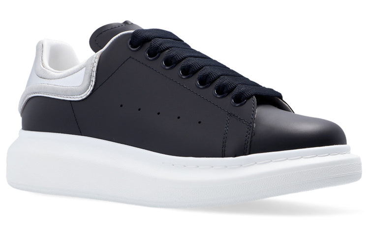 (WMNS) Alexander McQueen Larry Oversized Sneakers 'Black White' 685666WIBN64063 #