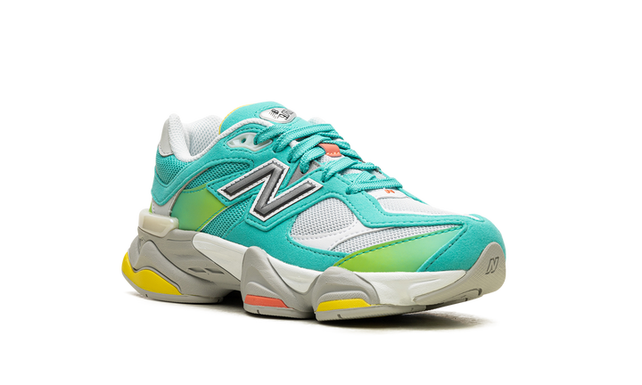 9060 GS "Cyan Burst"