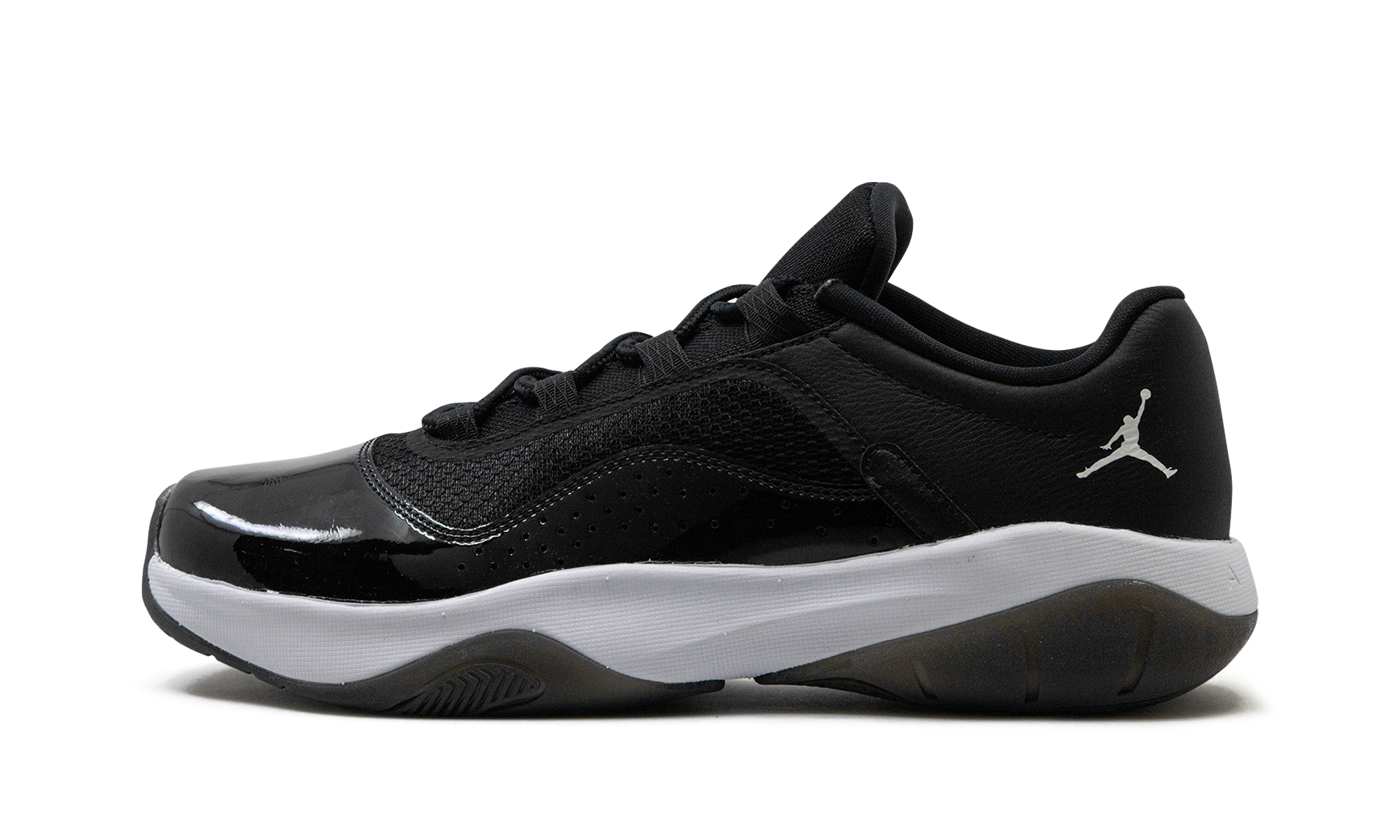 Air Jordan 11 CMFT Low "Black/White" FN6787 010