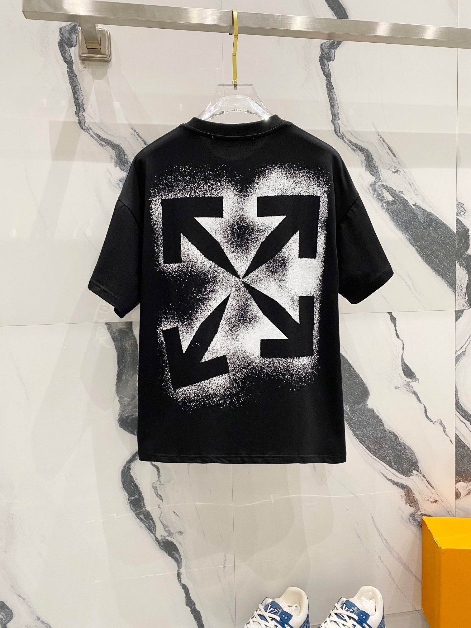 OFF-WHITE
Paint Arrow Slim Short Sleeve T-Shirt