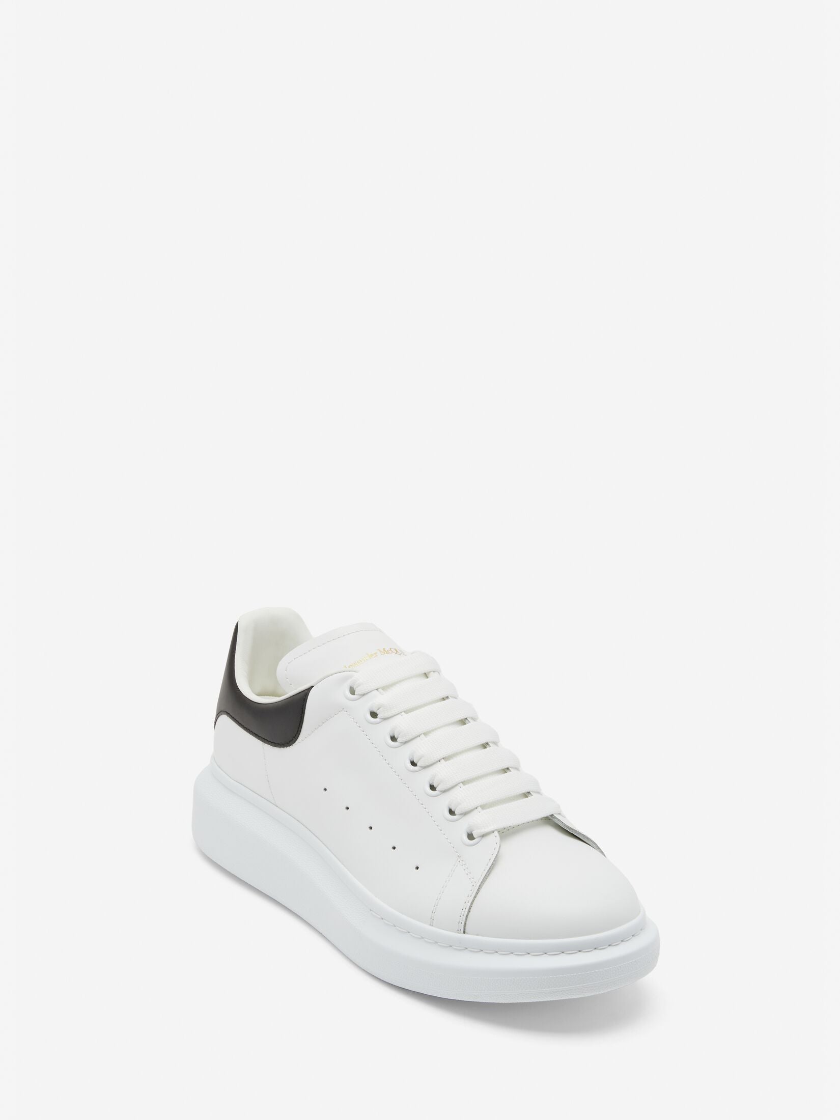Men's Oversized Sneaker in White/black - SpinServe