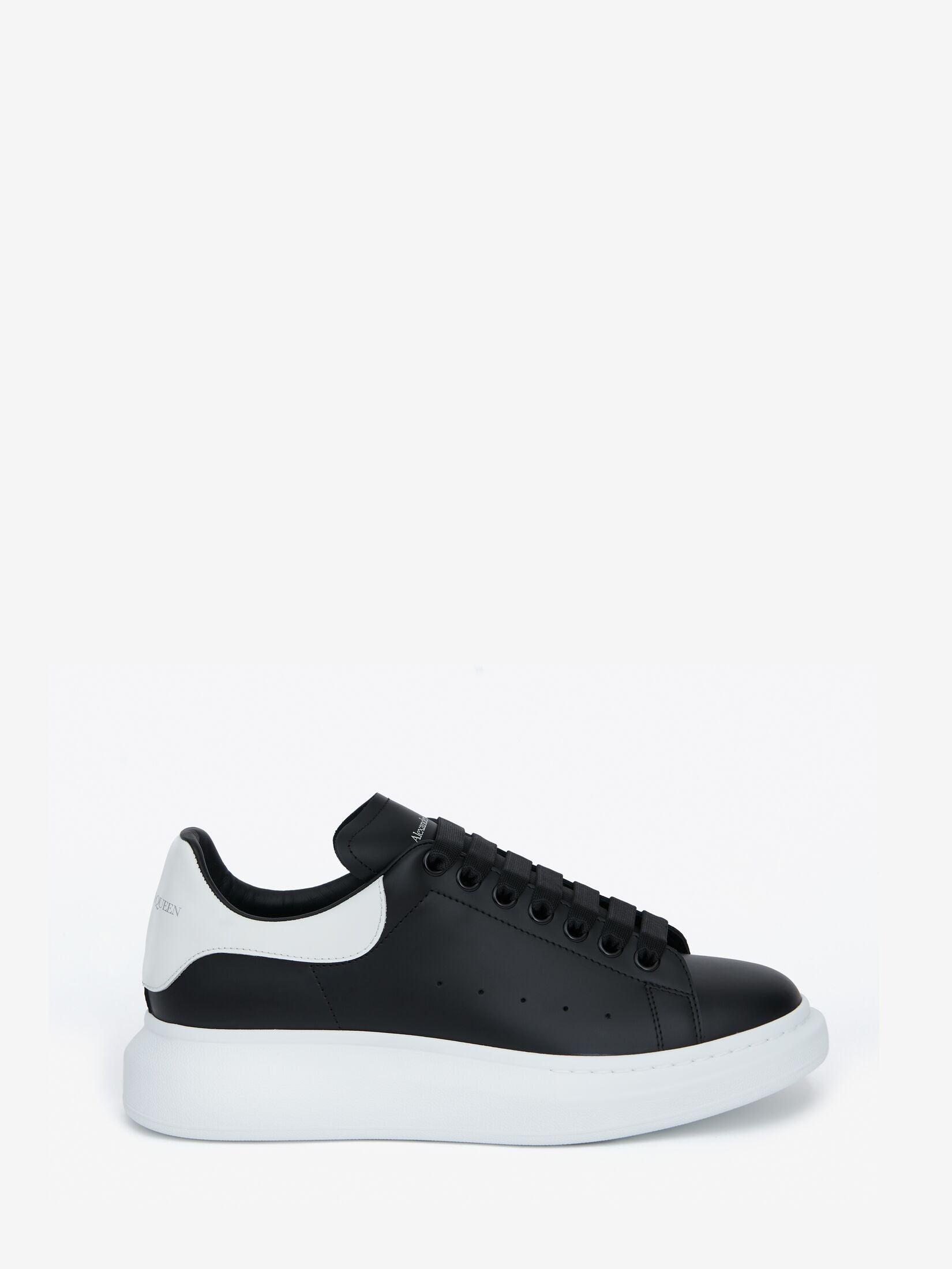 Men's Oversized Sneaker in Black/white - SpinServe