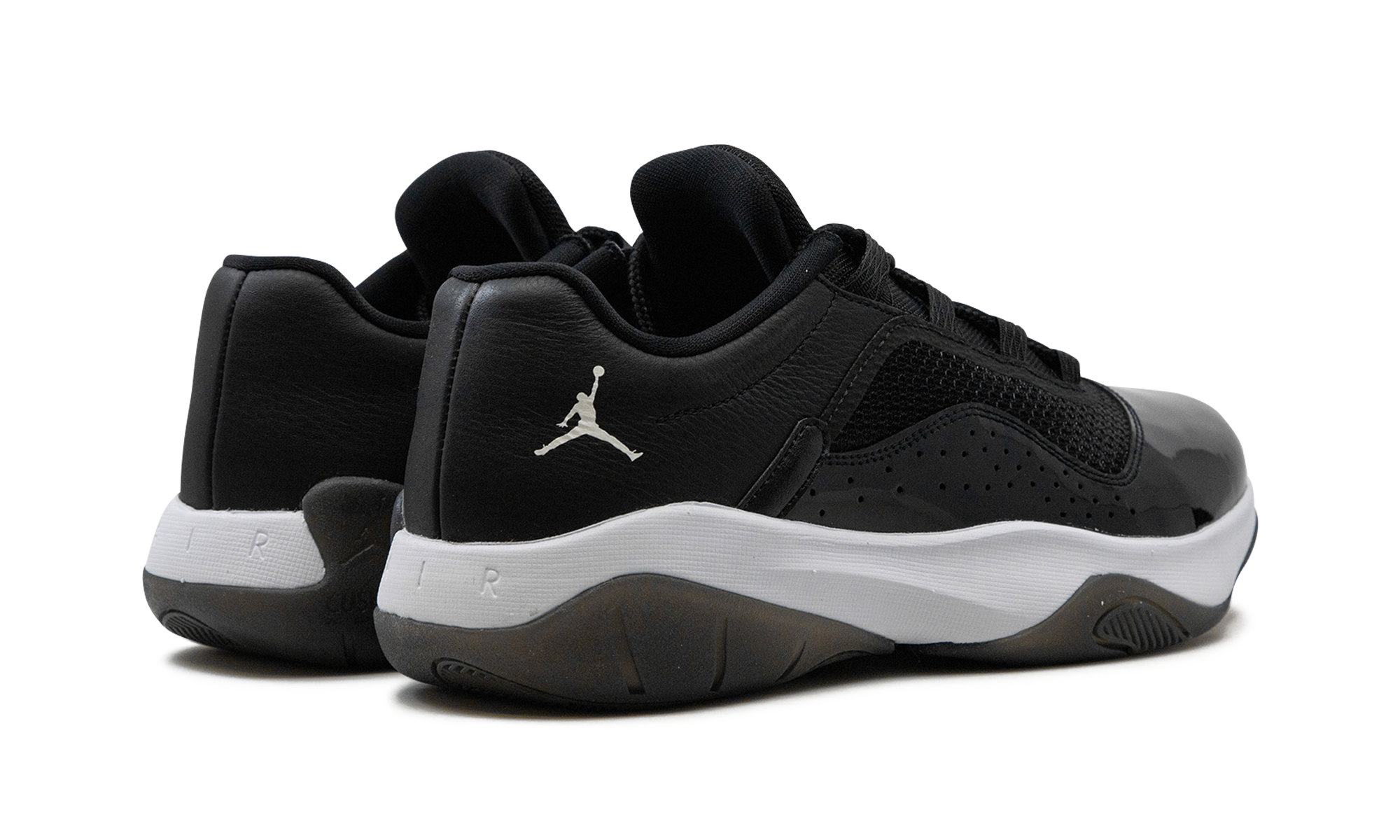 Air Jordan 11 CMFT Low "Black/White" FN6787 010