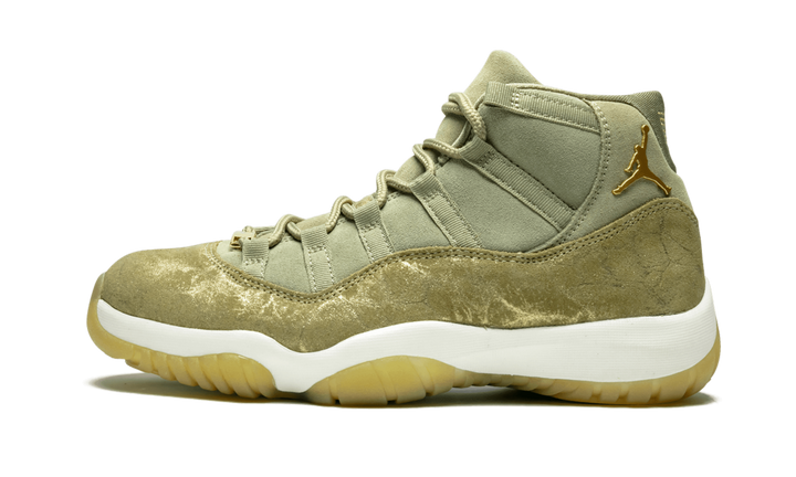 AIR JORDAN 11 RETRO WMNS "Neutral Olive" AR0715 200